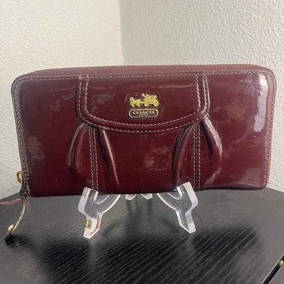 Coach Madison Patent Leather Accordion Wallet Plum - Picture 1 of 6